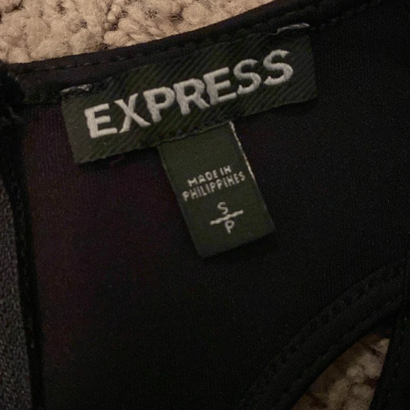 Express crop top - Picture 3 of 3